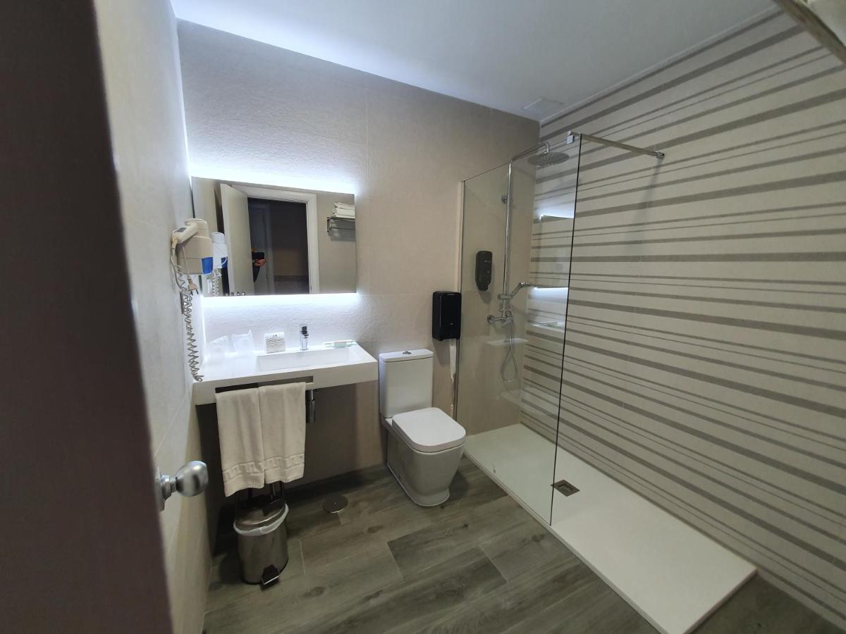 Hotel Azar プラセンシア エクステリア 写真