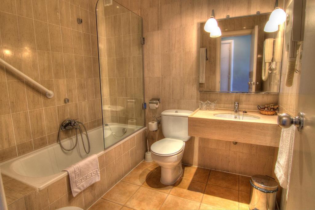 Hotel Azar プラセンシア 部屋 写真